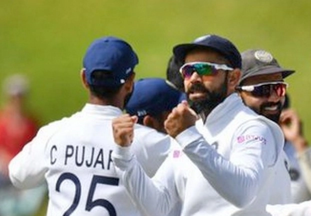 भारत-ऑस्ट्रेलिया टेस्ट मैच, भारत ने चायकाल तक बनाए 3 विकेट पर 107 रन - India-Australia Test Match