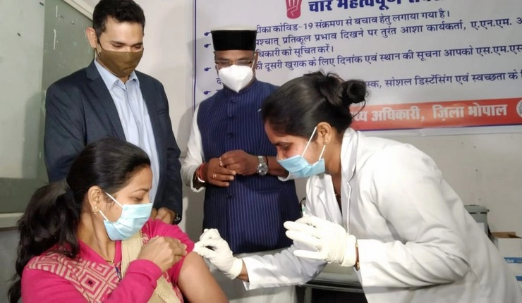 COVID-19 : भोपाल में 3 अस्पतालों में किया Corona टीकाकरण का पूर्वाभ्यास - Corona vaccination rehearsed in 3 hospitals in Bhopal