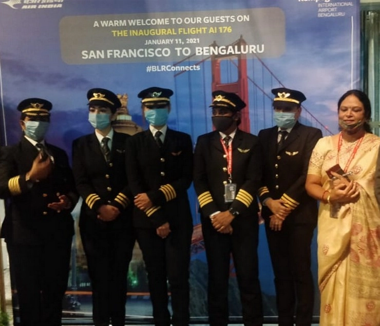Air Indiaच्या महिला वैमानिक पथकाने सर्वात लांब हवाई उड्डाण केल्याचा इतिहास रचला