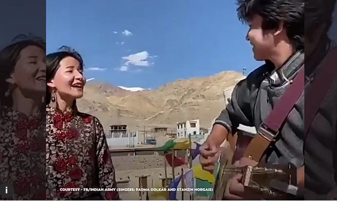 लद्दाख की घाटि‍यों में संदेशे आते हैं ऐसा गाया कि इंटरनेट पर धूम मचाने लगा - folk singer of laddakh