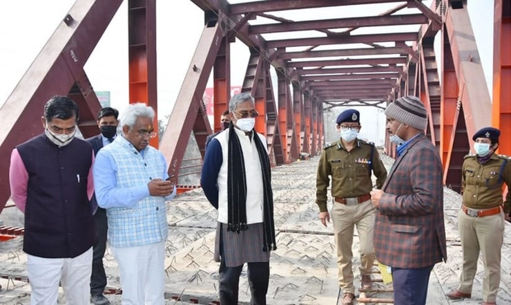 हरिद्वार महाकुंभ 2021 : मुख्यमंत्री रावत ने किया कुंभ निर्माण कार्यों का निरीक्षण