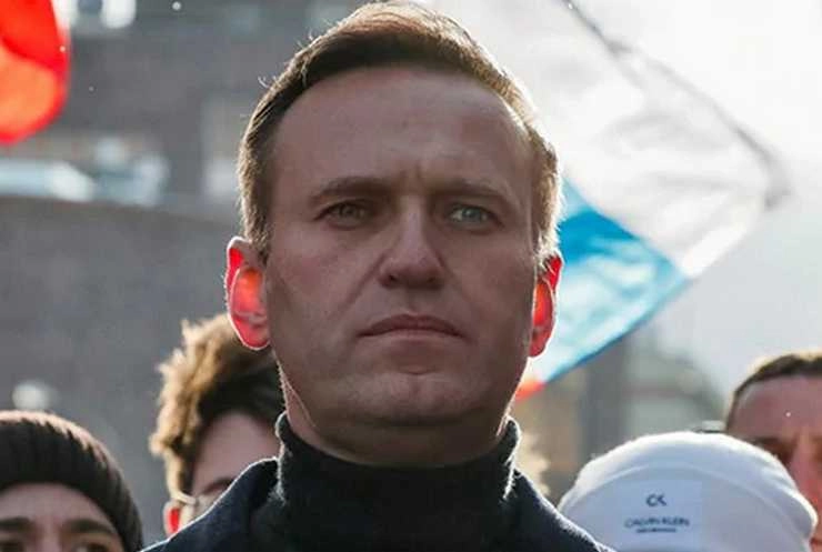 Alexey Navleni | एलेक्सी नवेलनी को साढ़े तीन साल की सज़ा, रूस के राष्ट्रपति व्लादिमिर पुतिन पर ज़हर देने का लगाते रहे हैं आरोप