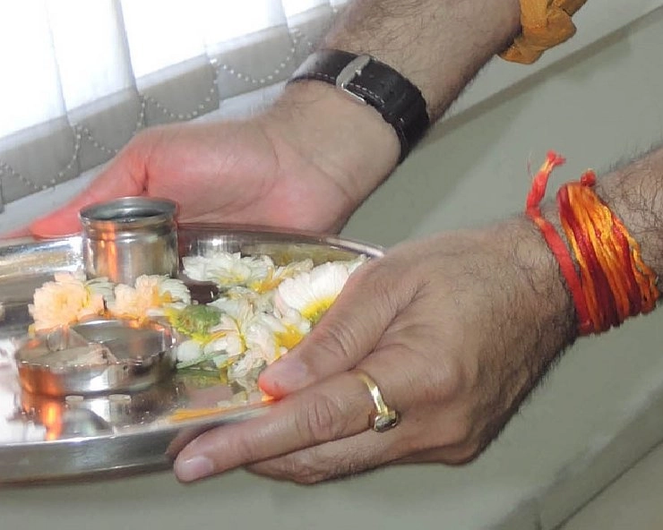 सेहत की सुरक्षा करता है हाथ पर बंधा लाल धागा, जानिए धार्मिक लाभ - Lal Dhaga