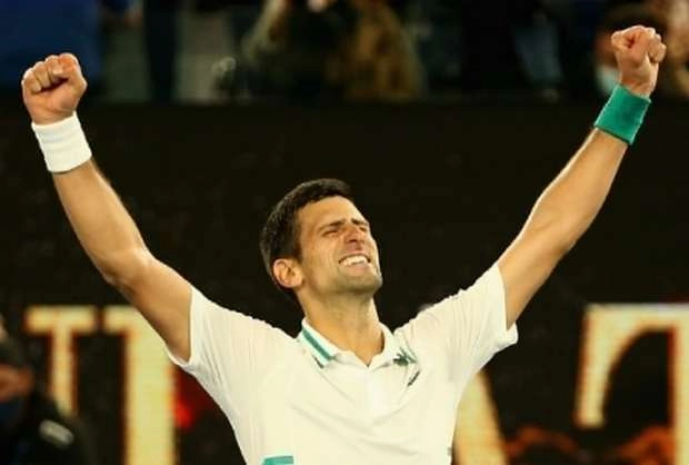 नोवाक जोकोविच छठी बार बने Wimbledon चैंपियन, रिकार्ड 20वां ग्रैंडस्लैम खिताब जीता - Novak Djokovic beats Matteo Berrettini to win 6th Wimbledon title and 20th Grand Slam title