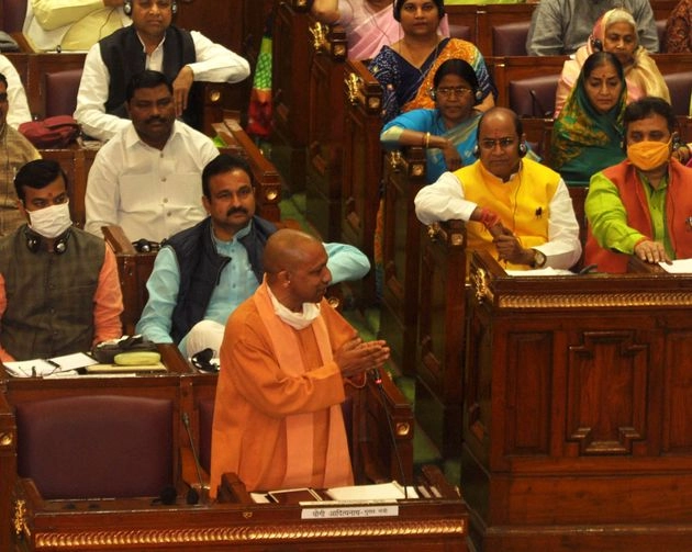 विपक्ष पर भड़के योगी, कहा-नेता जैसा शब्द अब अपमानजनक लगने लगा है - CM Yogi in UP assembly
