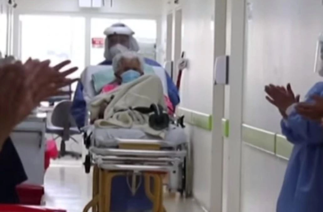 104 साल की महिला ने दो बार दी कोरोना को पटकनी, स्‍वागत में पूरे अस्‍पताल ने बजाई तालियां