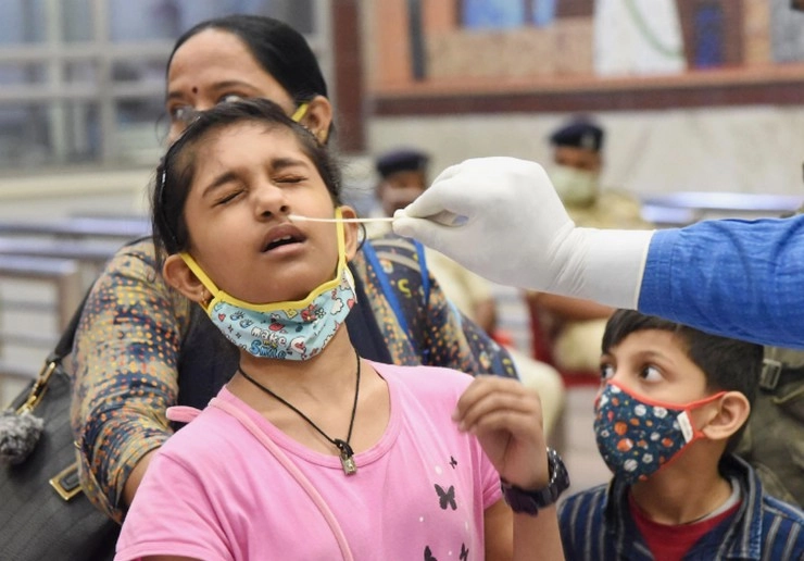 दिल्ली में कोरोना संक्रमण ने तोड़ा रिकॉर्ड, 1 दिन में 10774 नए मामले, 48 की मौत