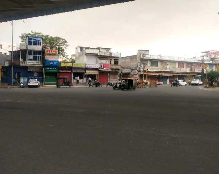 Ground Report : जयपुर में सड़कें सूनी और बाजार बंद, एक दिन में 3000 से ज्यादा मामले