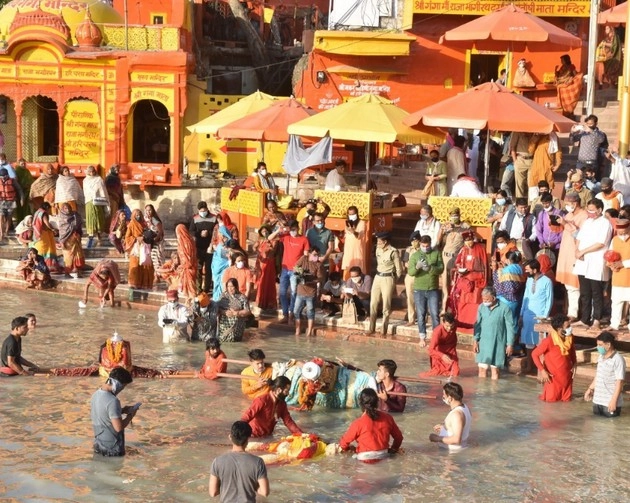 हरिद्वार में गंगा स्नान रद्द, सील होंगी सीमाएं - Ganga snan cancles in haridwar
