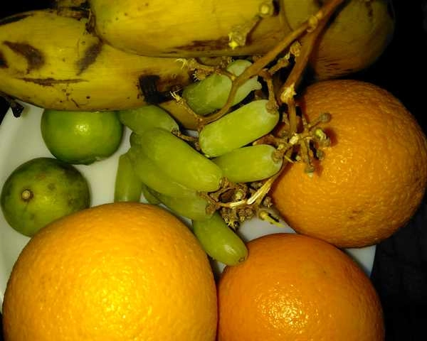 Special Story : आम आदमी की पहुंच से दूर हो रहा है नेचुरल 'विटामिन-सी' - Lemon and orange prices increased during the Corona period
