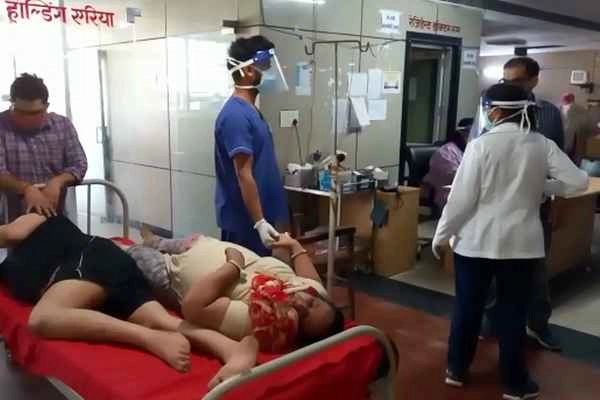 Ground Report : मेरठ में अस्पताल से श्मशान तक हाहाकार
