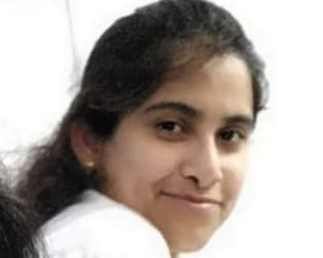 अलीगढ़ : कोविड वैक्सीन कूड़ेदान में फेंकने की आरोपी ANM निहा खान बर्खास्त