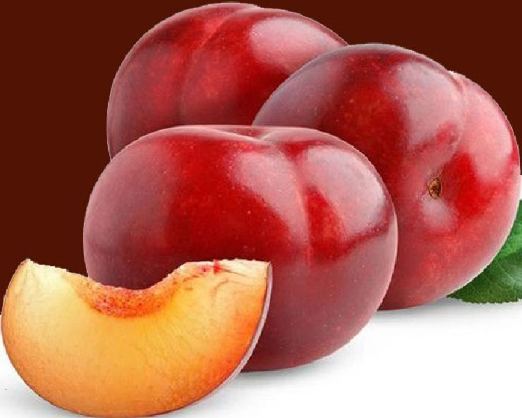 आलूबुखारा : रसीले फल के Health Benefits आपको चकित कर देंगे