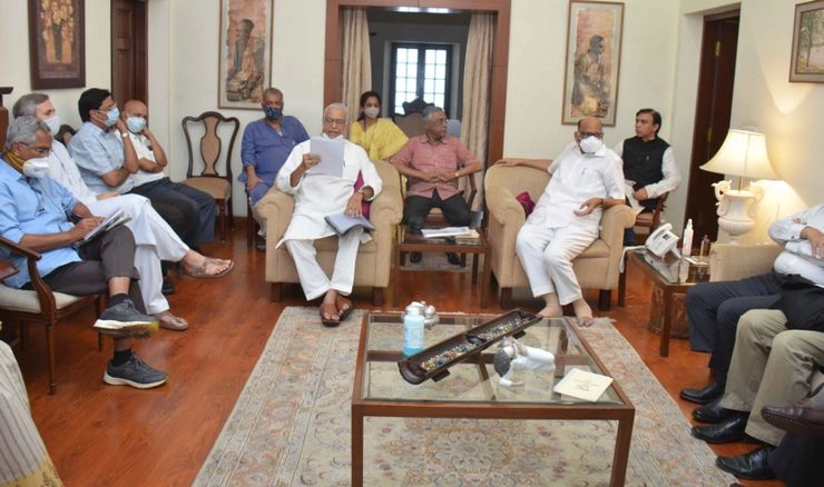 शरद पवार के घर नहीं पहुंचे कद्दावर नेता, NCP बोली- यशवंत सिन्हा ने बुलाई थी मीटिंग
