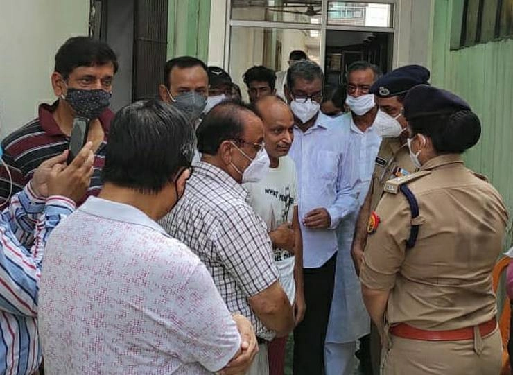 राष्ट्रपति का कानपुर दौरा, जाम में फंसी बीमार महिला की मौत, पुलिस कमिश्नर ने मांगी माफी - traffic jam on president ramnath kovind arrival in kanpur