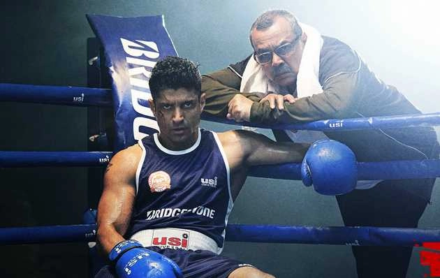 तूफान : बॉक्सर के किरदार में ढलने के लिए फरहान अख्तर ने की इतनी कड़ी मेहनत, देखिए वीडियो - making video of farhan akhtar as stormy boxer aziz ali in toofaan