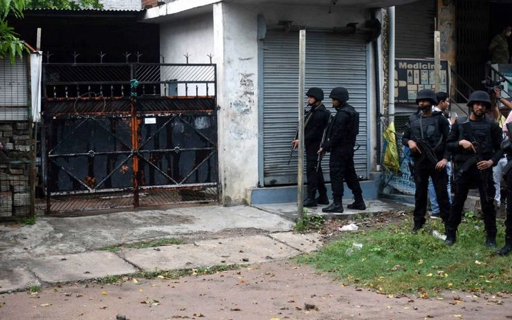 कानपुर : 2 संदिग्ध आतंकी गिरफ्तार, धार्मिक स्थलों की सुरक्षा बढ़ाई गई