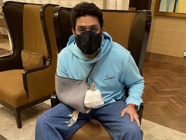 अभिषेक बच्चन के हाथ की हुई सर्जरी, बोले- मर्द को दर्द नहीं होता - abhishek bachchan undergoes surgery after fracture in hand