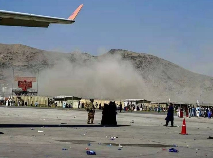 काबुल हमले का आत्मघाती हमलावर भारी मात्रा में विस्फोटक लिए हुए था | Kabul Airport