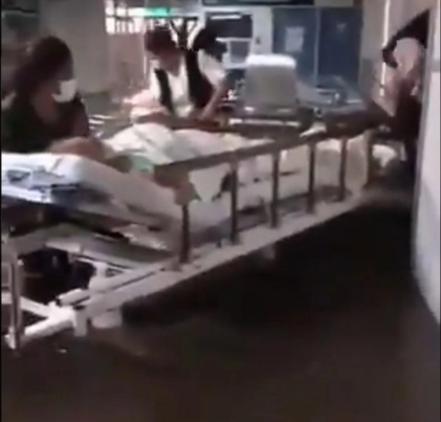 Maxico Flood : सरकारी अस्पताल में घुसा बाढ़ का पानी, 16 मरीजों की मौत