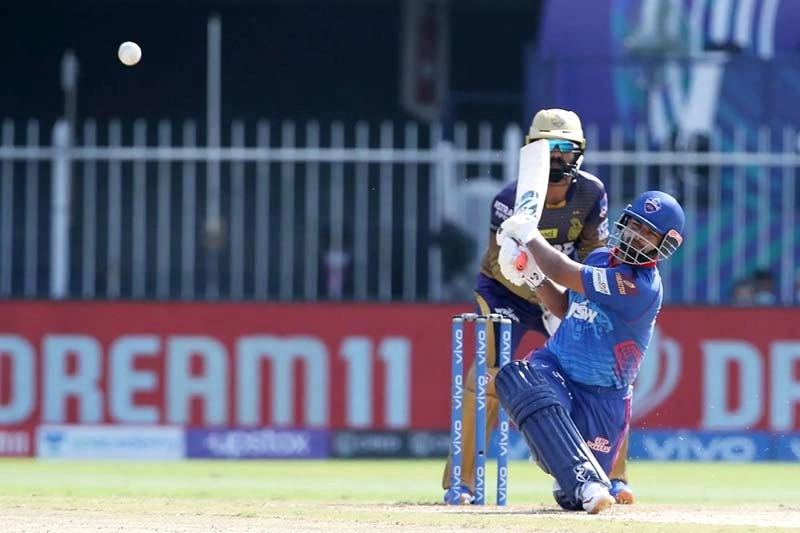 दिल्ली के कप्तान ऋषभ पंत ने लगभग कोलकाता के कीपर को मार ही दिया था (वीडियो) - Rishabh Pant completes 3000 runs in t20 cricket