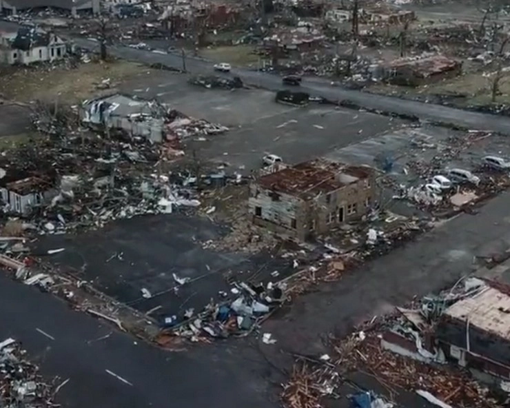 अमेरिका : केंटकी में विनाशकारी तूफान ने मचाई तबाही, 50 लोगों के मारे जाने की आशंका - at least 50 feared dead after tornado hits us state of kentucky governor