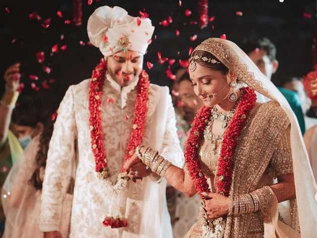 Ankita Vicky Wedding Album:अंकिता लोखंडे झाली 'मिसेस जैन', पहा फोटो