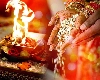Wedding Rituals गृहप्रवेशाच्या वेळीस नव वधुने या गोष्टी लक्षात ठेवाव्यात