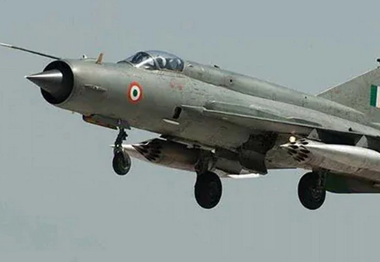 राजस्थान में भारतीय वायुसेना का मिग 21 विमान क्रैश, पायलट शहीद - MiG 21 aircraft of Indian Air Force crashes in Rajasthan