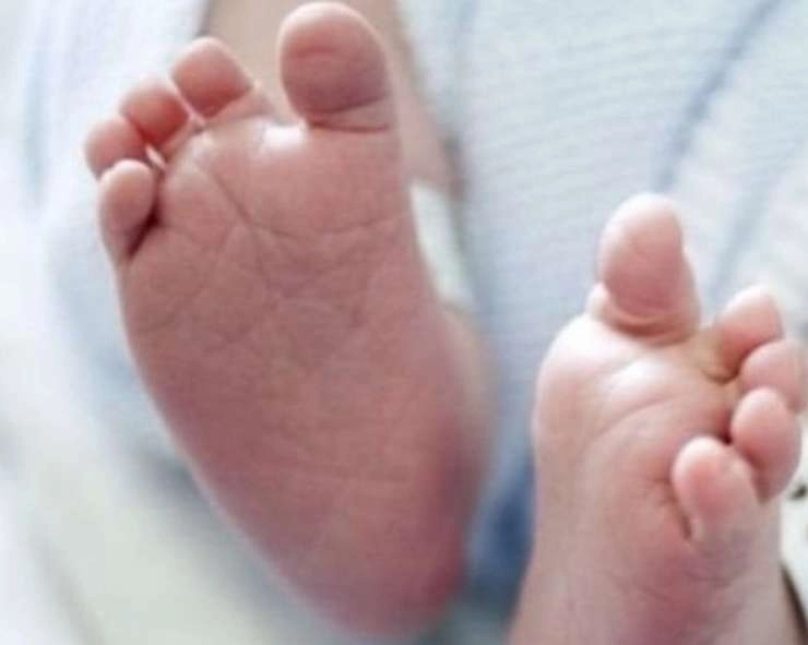 बिहार में जन्मा 3 हाथ और 3 पैरों वाला अनोखा बच्चा, हालत नाजुक - Unique baby born in Bihar with 3 hands and 3 legs