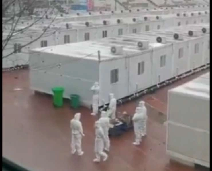 चीन ने पार की क्रूरता की हद, कोरोना संक्रमितों को मेटल बॉक्स में किया कैद