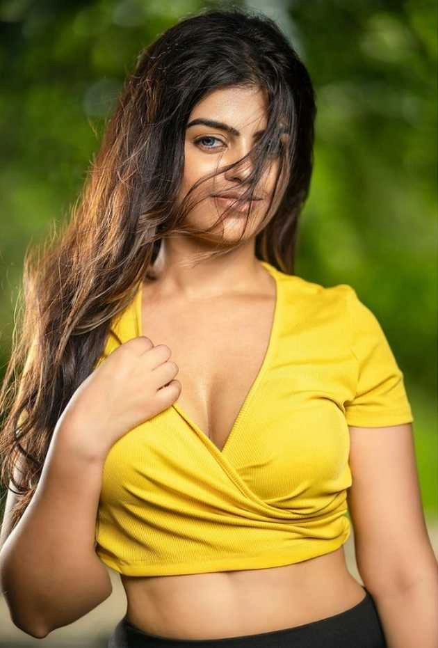 prachi singh aka sunny leone bold photos goes viral | भोजपुरी इंडस्ट्री की सनी लियोनी कहलाती हैं यह एक्ट्रेस, बोल्ड तस्वीरें उड़ा देंगी होश