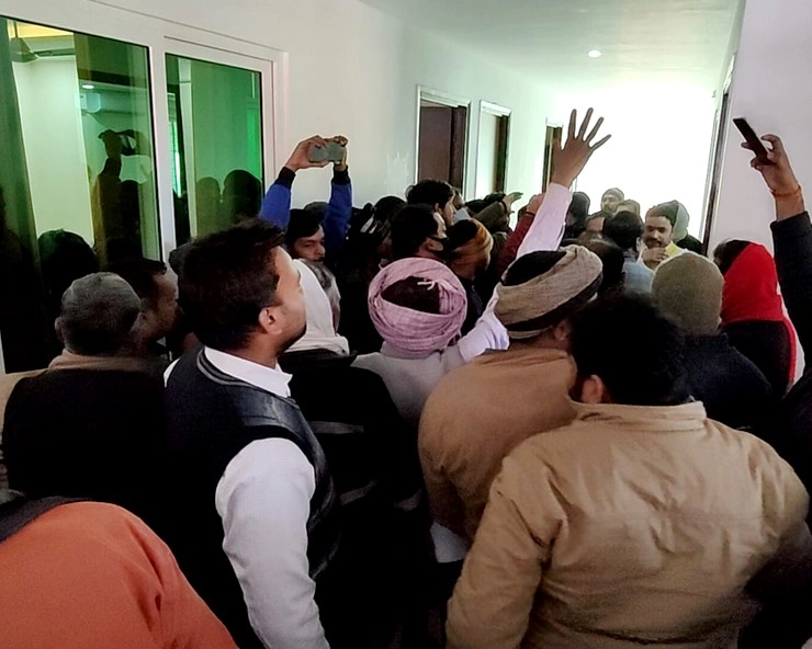 BJP के खिलाफ कार्यकर्ताओं ने खोला मोर्चा, भोगनीपुर MLA का टिकट कटने से मचा हंगामा - BJP workers protest against Bhognipur seat of Kanpur Dehat