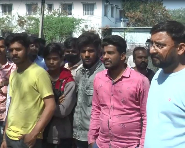 इंदौर में छात्र ने फांसी लगाकर दी जान, सब इंस्पेक्टर से था परेशान... - Student hanged himself in Indore