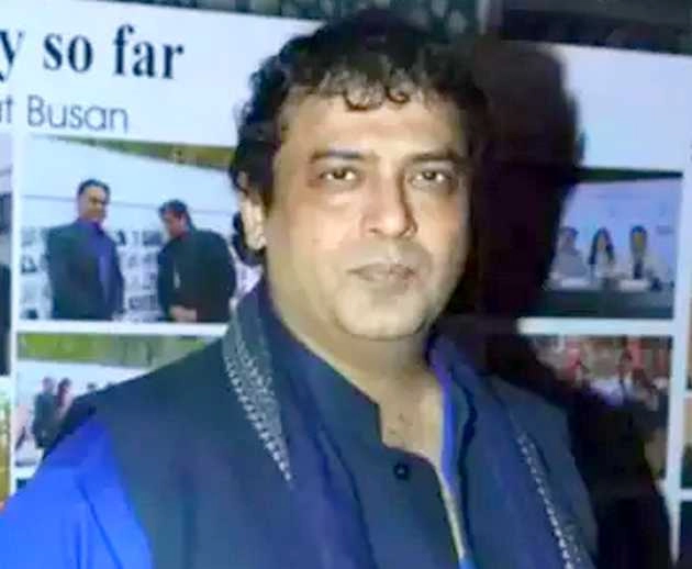 होली के दिन 'तोरबाज' के निर्देशक गिरीश मलिक के घर पसरा मातम, 5वें फ्लोर से गिरकर बेटे की हुई मौत