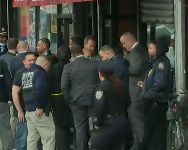 न्यूयॉर्क में ब्रुकलिन के सबवे स्टेशन में गोलीबारी, चश्मदीदों ने बताया क्या हुआ था