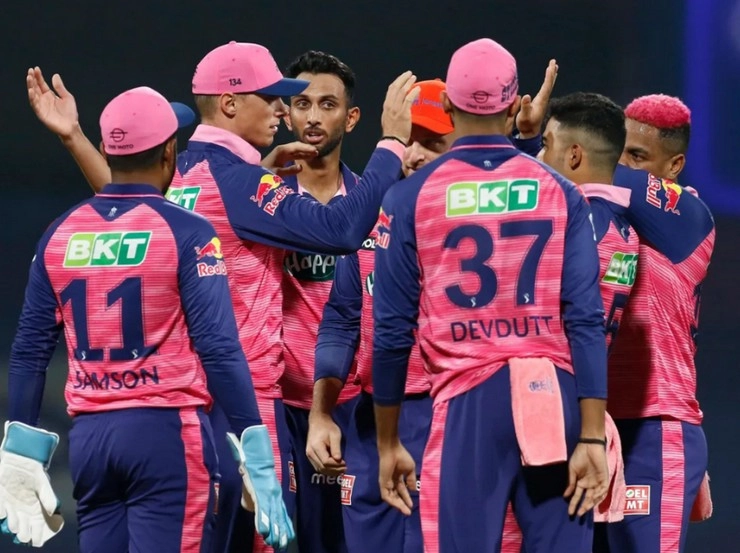 राजस्थान को खली 1 ढंग के भारतीय ऑलराउंडर की कमी, हर मैच में खिलाना पड़ा रियान पराग को