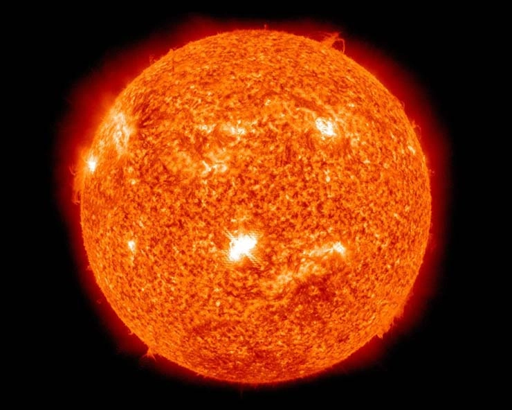 सूर्य से विपुल सौर चमक निकली, उपग्रह संचार पर पड़ेगा असर - Sun emits massive solar flare