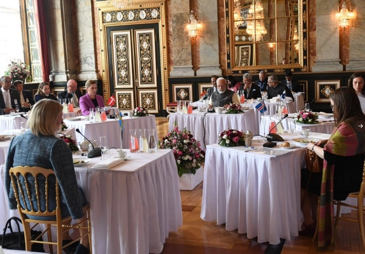 India-Nordic Summit : दूसरे भारत-नॉर्डिक शिखर सम्मेलन में शामिल हुए पीएम मोदी, जानिए भारत के लिए क्यों अहम है ये सेमीनार - pm narendra modi and other heads of government participate in india nordic summit copenhagen denmark