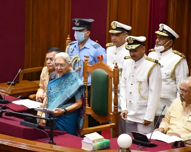 UP Budget Session 2022 : यूपी विधानसभा का बजट सत्र आज से, हंगामे के बीच शुरू हुई कार्यवाही - Budget session of Uttar Pradesh Legislative Assembly begins