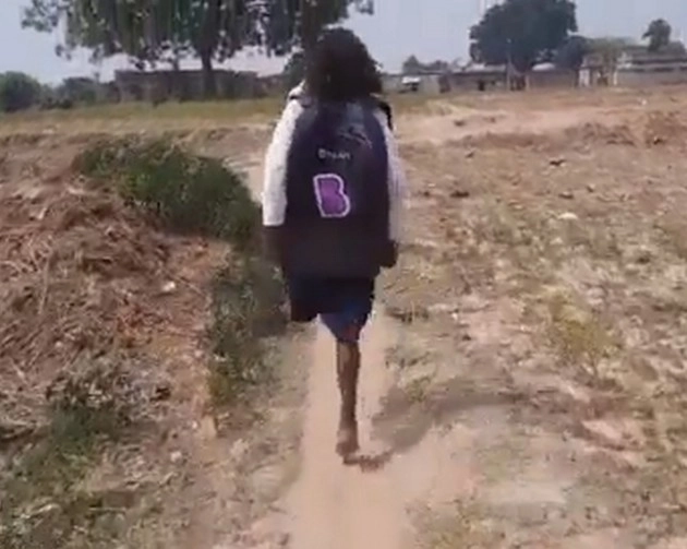 सीमा की मदद को आगे आए सोनू सूद, बोले- अब दोनों पैरों पर कूदकर स्कूल जाएगी... - Sonu Sood came forward to help Bihar's schoolgirl Seema
