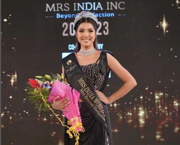 सरगम कौशल ने जीता 'मिसेज इंडिया वर्ल्ड' का ताज, 'मिसेज वर्ल्ड 2022' में करेंगी भारत का प्रतिनिधित्व | sargam kaushal crowned mrs india world