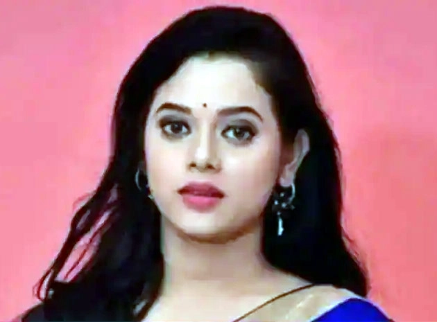 टीवी कलाकार रश्मिरेखा ओझा ने की आत्महत्या, लिखा मैं बुरी लड़की हूं, बॉयफ्रेंड पर शक | Odia TV Actor Rashmirekha Ojha Found Hanging at Home