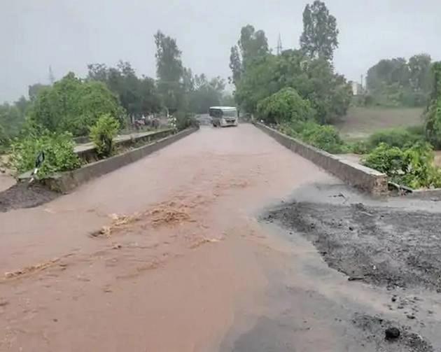 मध्यप्रदेश में भारी बारिश का कहर, उफान पर नदियां, 27 बांधों से छोड़ा पानी - Monsoon remained very active in Madhya Pradesh