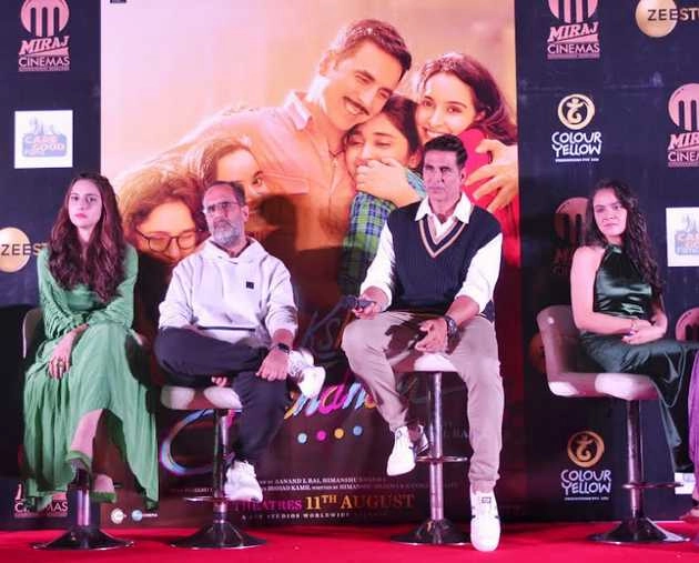 'रक्षा बंधन' का प्रमोशन करने इंदौर के वेलोसिटी मिराज सिनेमाज पहुंचे अक्षय कुमार | akshay kumar promoted his film raksha bandhan in indore