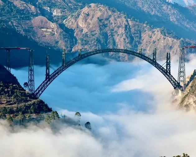 रेलवे ने बनाया दुनिया का सबसे ऊंचा पुल, खूबसूरती देख थम जाएंगी नजरें