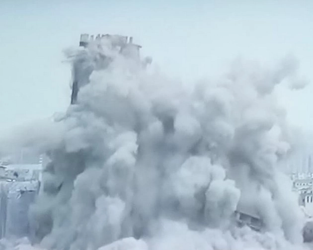 Twin Towers Demolition : पल भर में ध्वस्त हुई भ्रष्‍टाचार की इमारत, दिखा मलबे का पहाड़