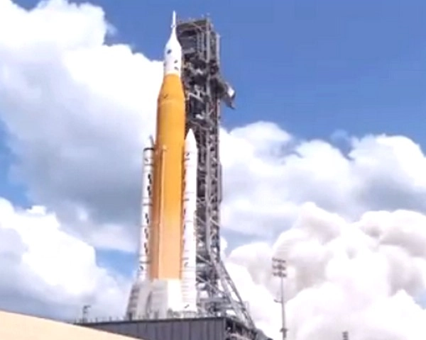 NASA  Artemis launch:  नासाच्या आर्टेमिस -1 चे प्रक्षेपण पुढे ढकलले