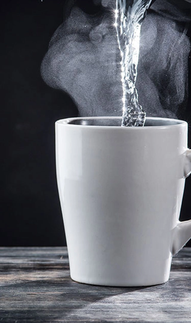 क्यों नहीं पीना चाहिए ज्यादा गर्म पानी?