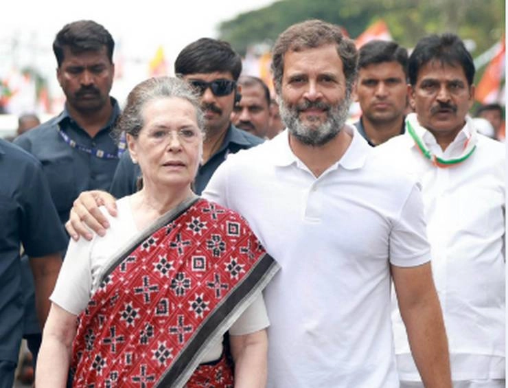 भारत जोड़ो यात्रा में राहुल गांधी को मिला सोनिया का साथ, दिखी मां-बेटे के प्रेम और वात्सल्य की झलक